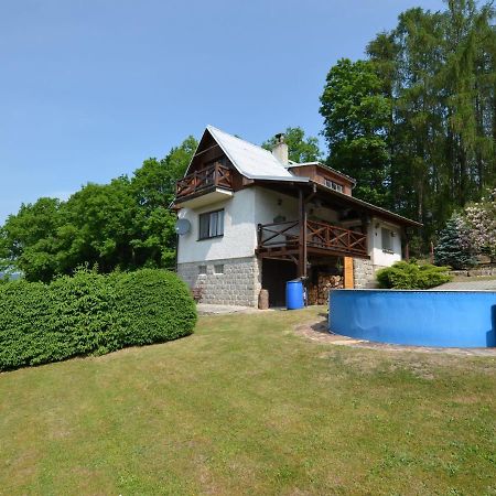 House With The Pool And Fenced Garden Villa Hnanice  Dış mekan fotoğraf